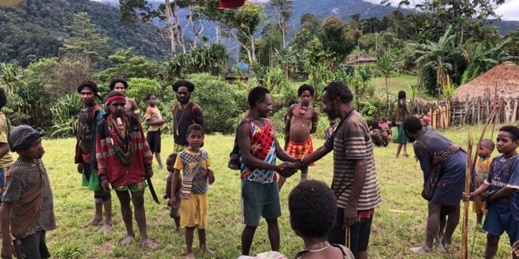 Canibais encontram Jesus em aldeia remota na Indon&eacute;sia: &lsquo;Agora s&atilde;o crist&atilde;os&rsquo;