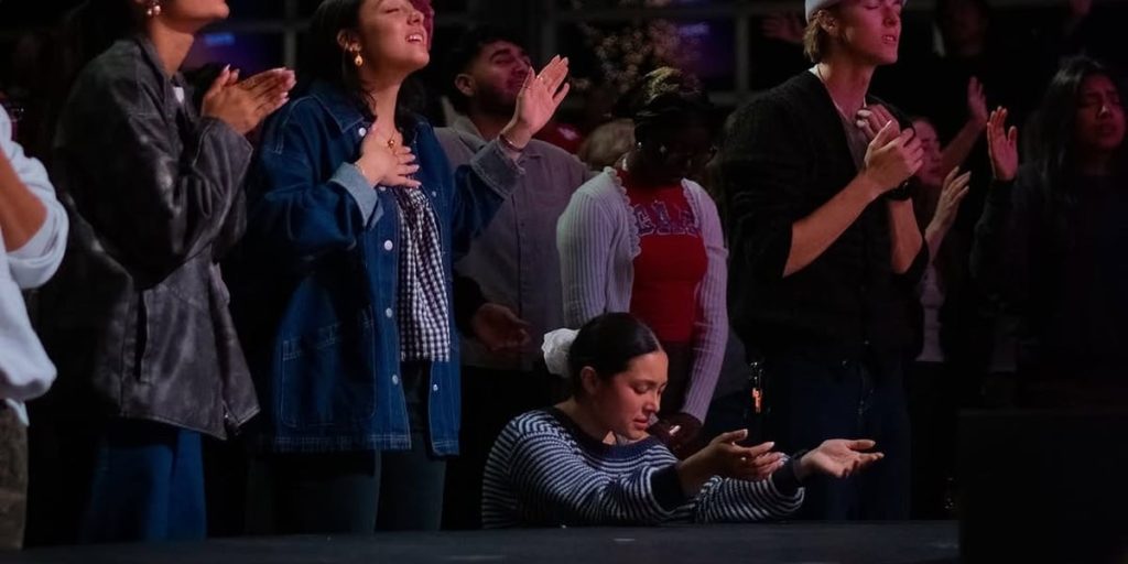 Evangelistas percorrem 30 pa&iacute;ses na Europa e levam mais de 1.500 jovens a Jesus